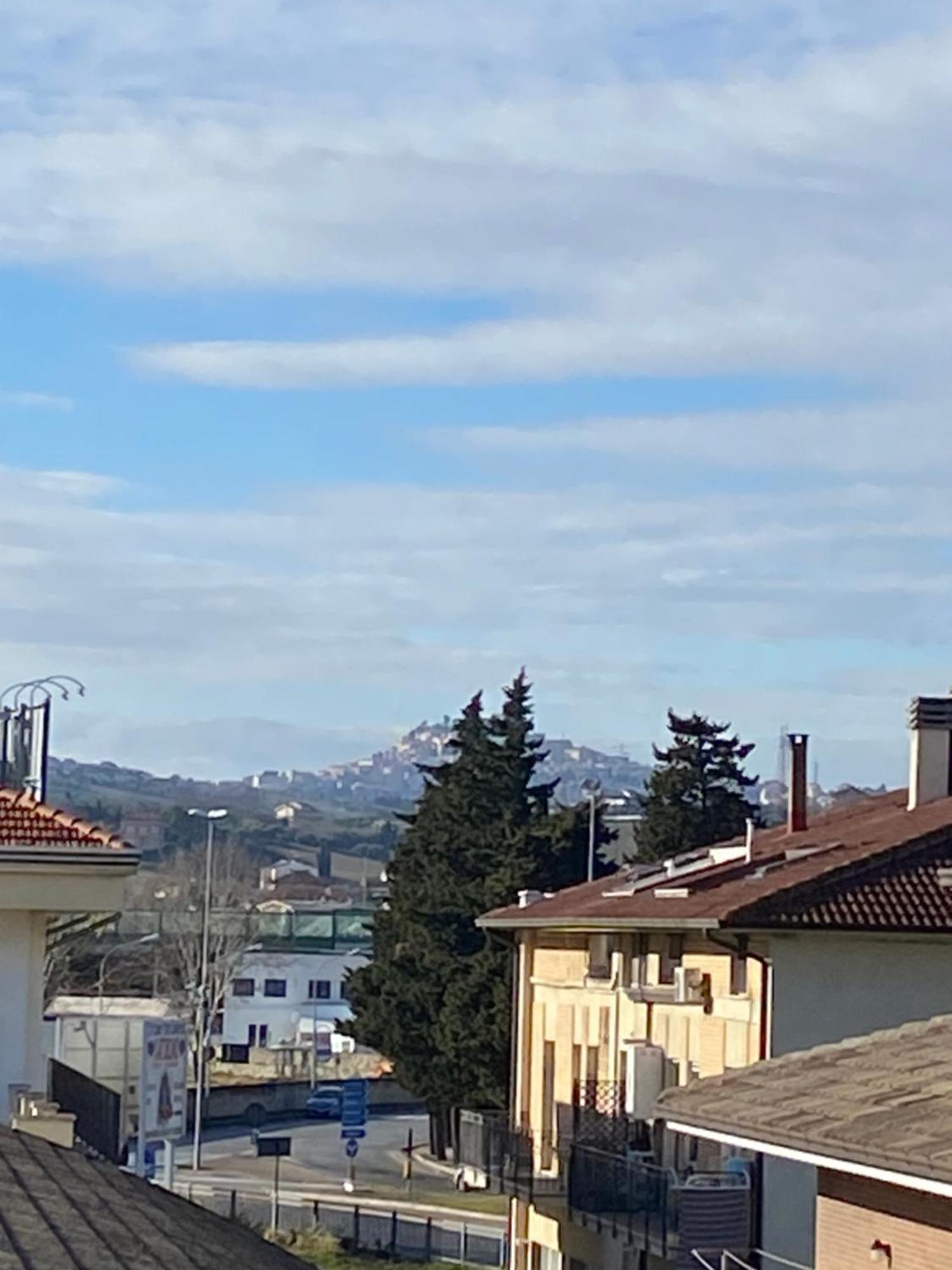 La Terrazza Sul Tetto Apartment Порто Сан Джорджио Екстериор снимка